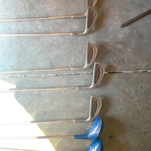 Triumph pro masters golf clubs 7 pc set Right handed